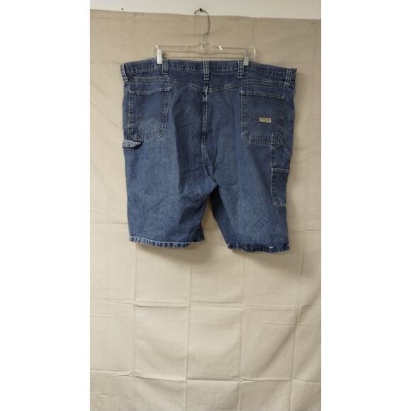 Wrangler Jean Shorts Mens 48 Blue Medium Wash Loose Belt Loop Worn Hem - Picture 4 of 12